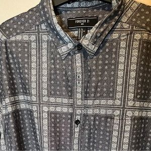 Forever 21 Men’s long sleeve shirt